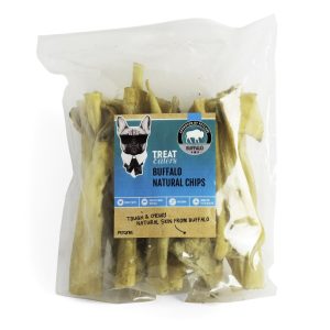 En gennemsigtig pose med Treateaters natural chips til hunde