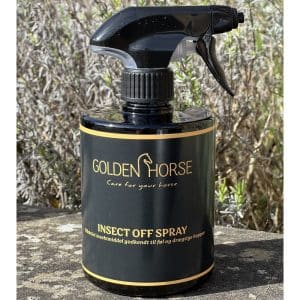 Sort spray flaske med Golden Horse Insect off spray